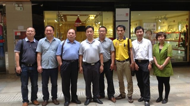 领导班子深入终端,助力渠道建设,增强市场信心 