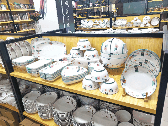 四川巴中兰心商贸展厅 四川巴中兰心商贸展厅